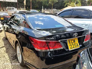 Toyota Crown 2013 Black