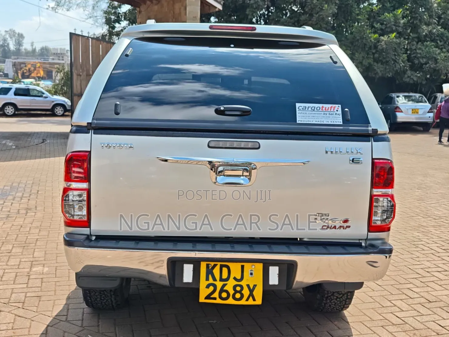 Toyota Hilux 2015 Gray