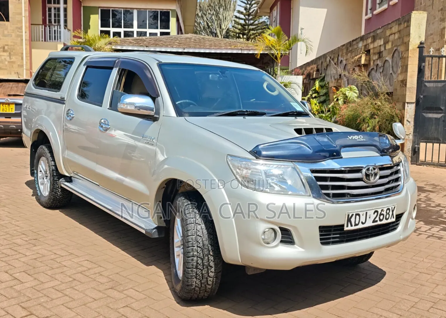 Toyota Hilux 2015 Gray