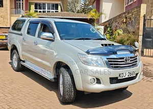 Toyota Hilux 2015 Gray