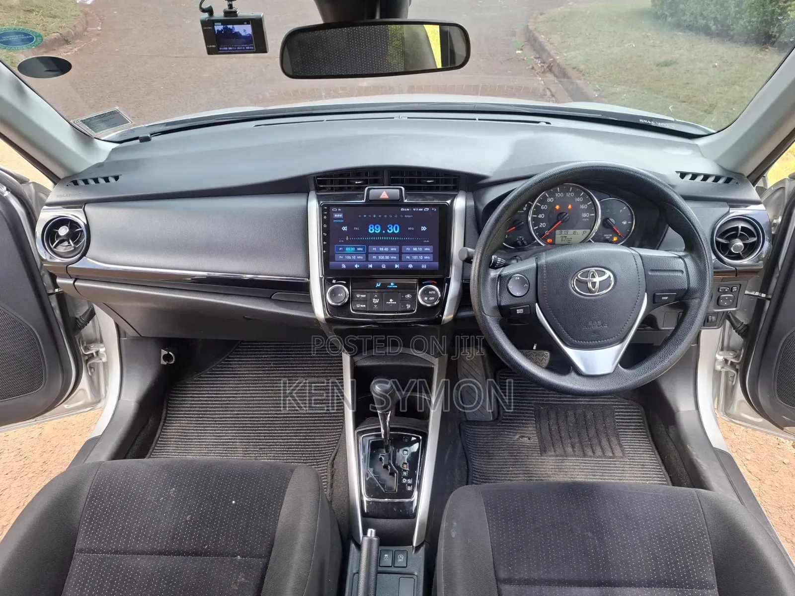 Toyota Corolla Fielder 2019 Silver