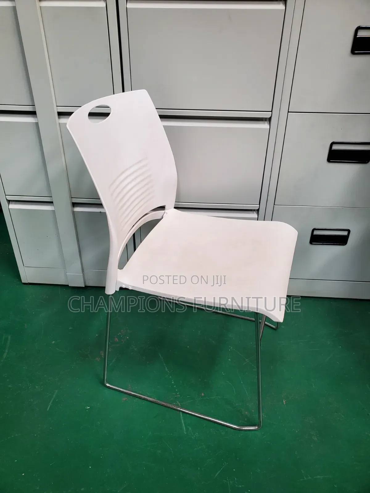 Nexus Stackable Visitors Chair