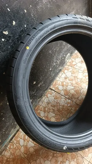 285/35r21 Galaxia Tyre