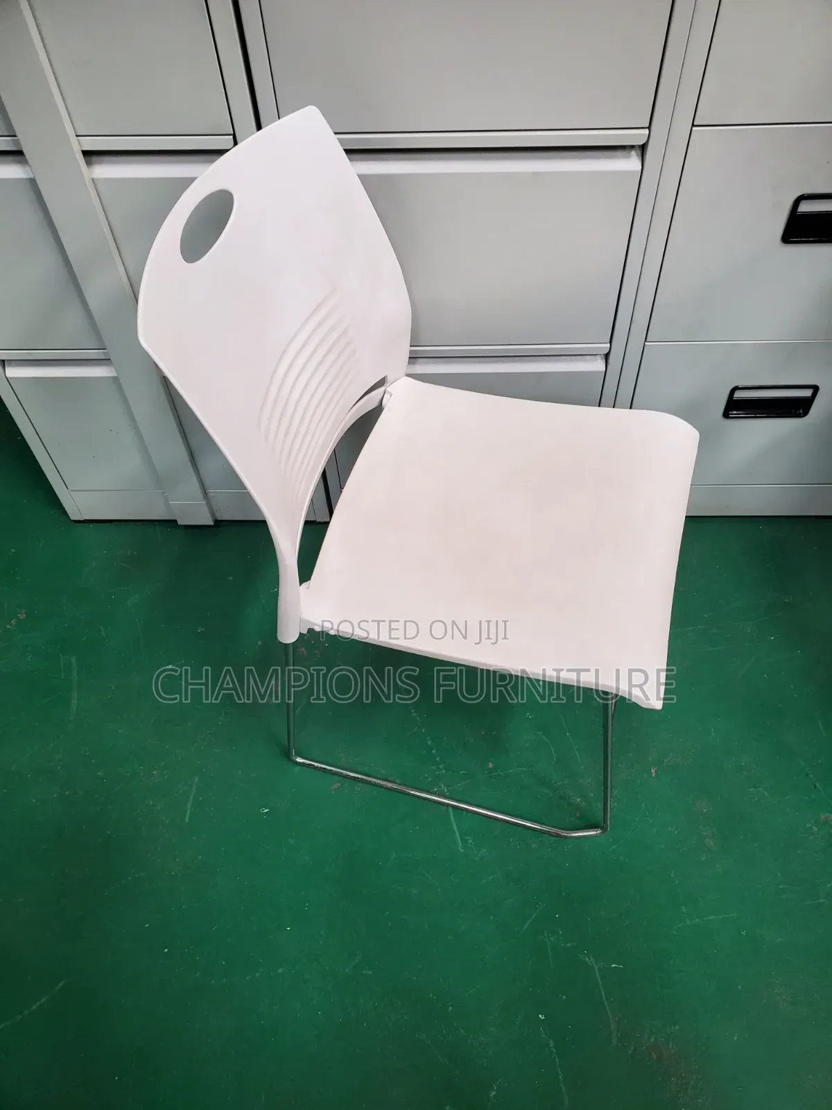 Nexus Stackable Visitors Chair