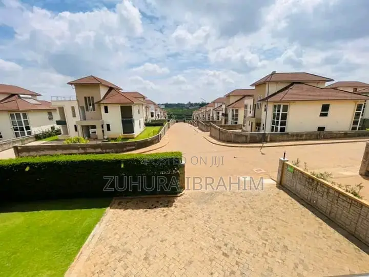 4bdrm Townhouse / Terrace in Runda for rent