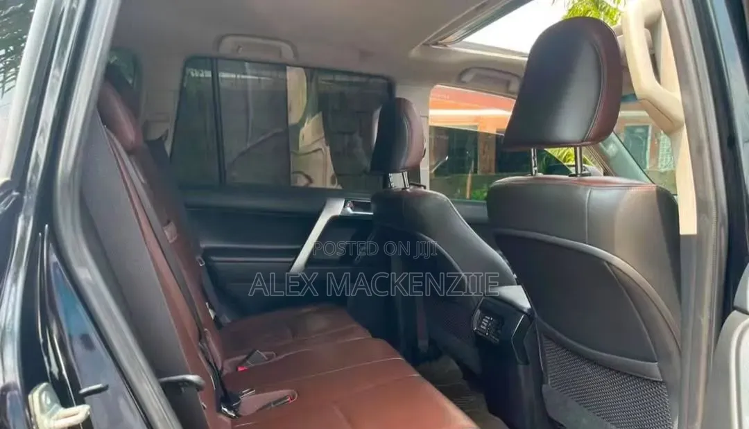 Toyota Land Cruiser Prado 2017 Black