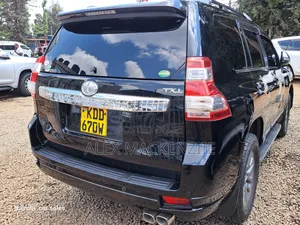 Toyota Land Cruiser Prado 2017 Black