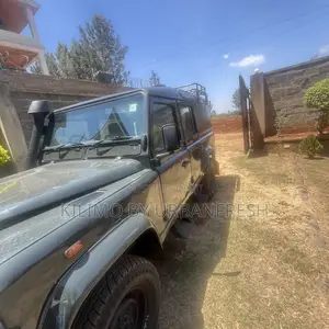 Land Rover Defender 1983 Green