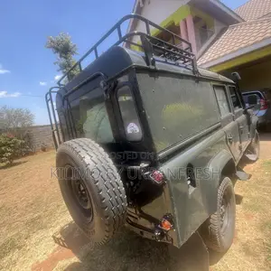Land Rover Defender 1983 Green