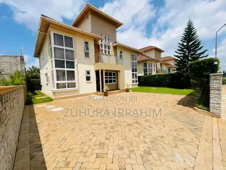 4bdrm Townhouse / Terrace in Runda for rent