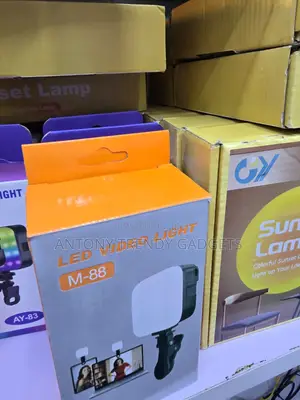 M-88 LED Selfie Light With Adjustable Brightness Clip