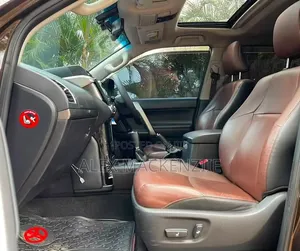 Toyota Land Cruiser Prado 2017 Gold