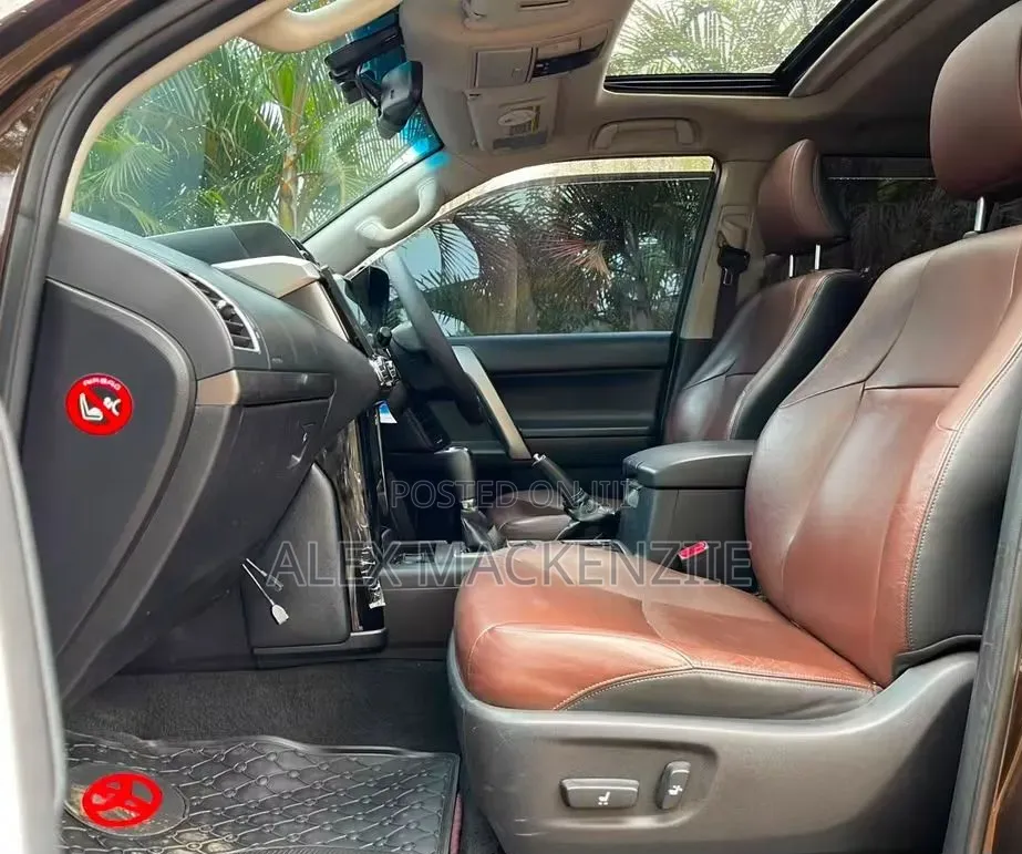 Toyota Land Cruiser Prado 2017 Gold
