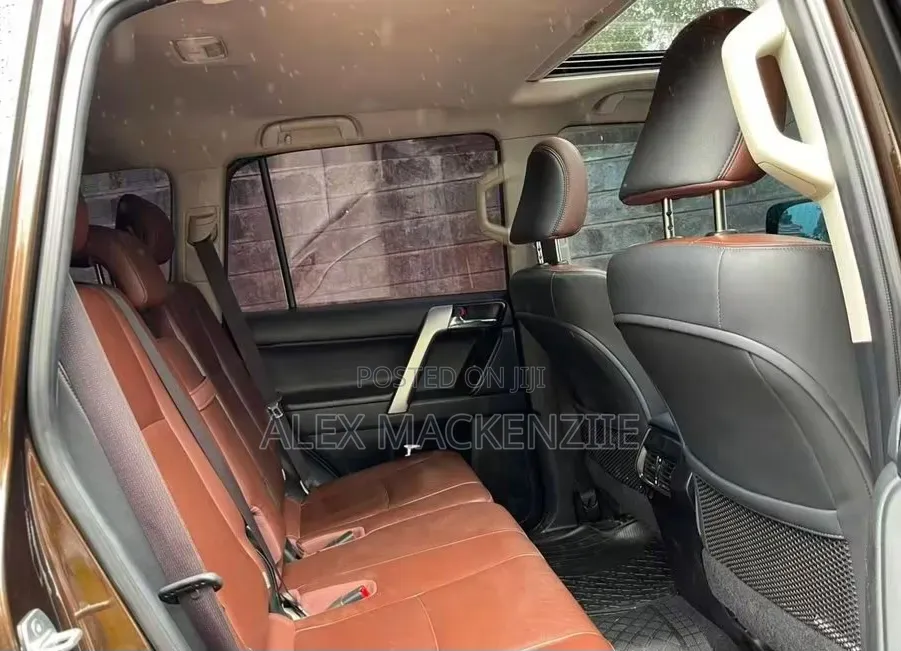 Toyota Land Cruiser Prado 2017 Gold