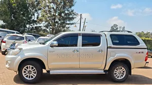 Toyota Hilux 2015 Beige