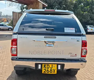 Toyota Hilux 2015 Beige