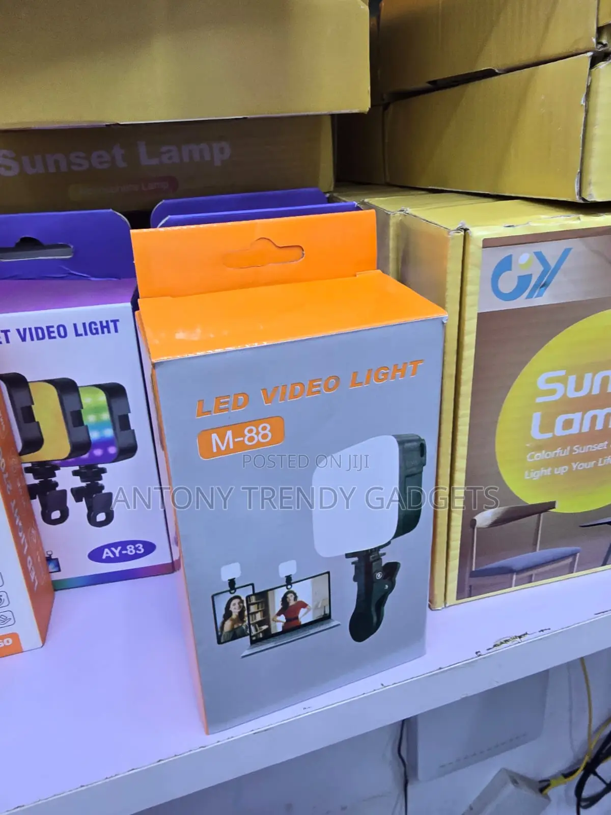 M-88 Portable LED Video Light for Phone, Laptop Vlogging