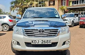 Toyota Hilux 2015 Beige