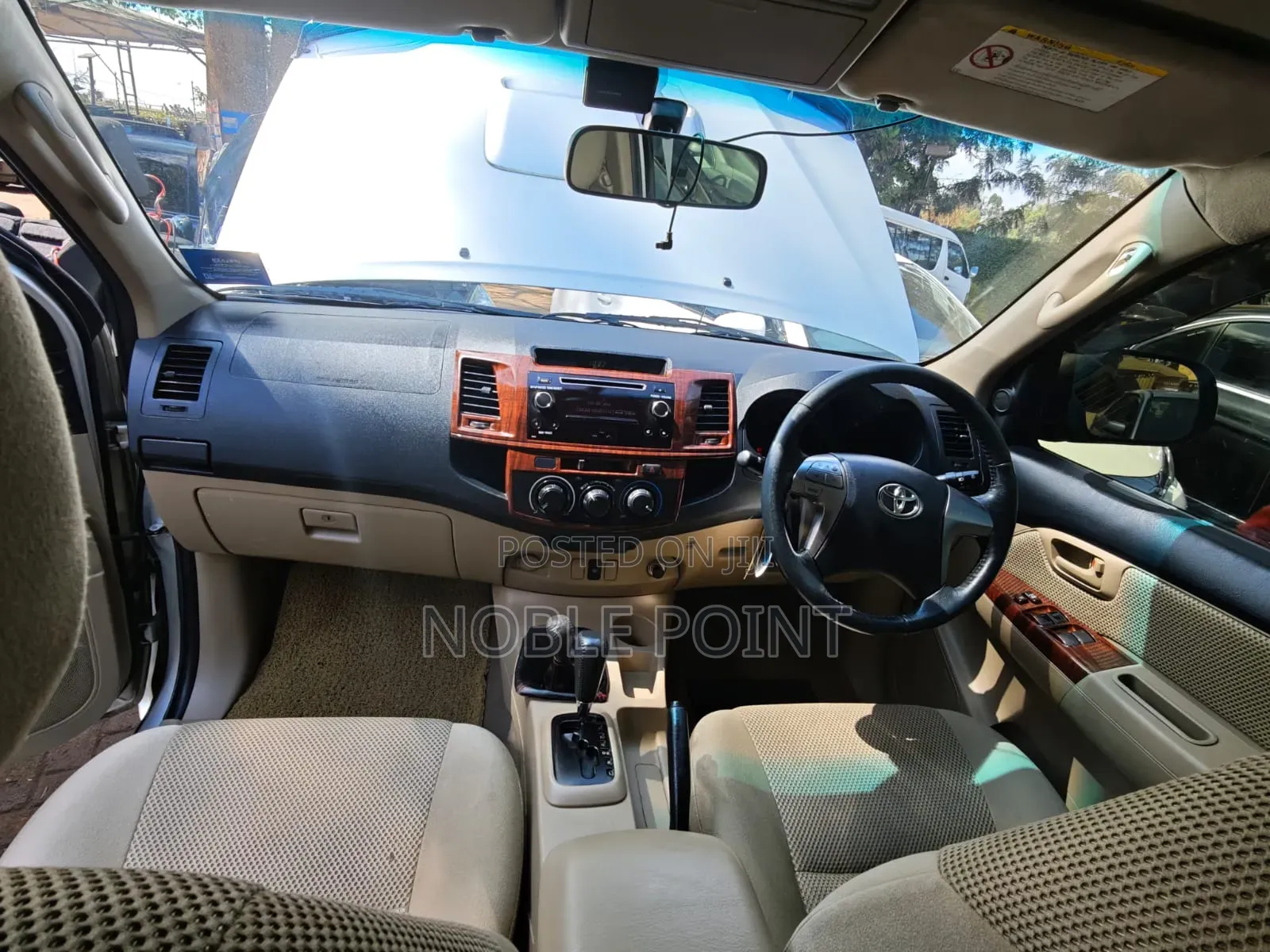 Toyota Hilux 2015 Beige