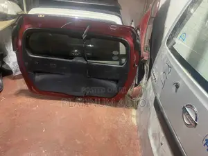 Toyota Auris Boot 2015