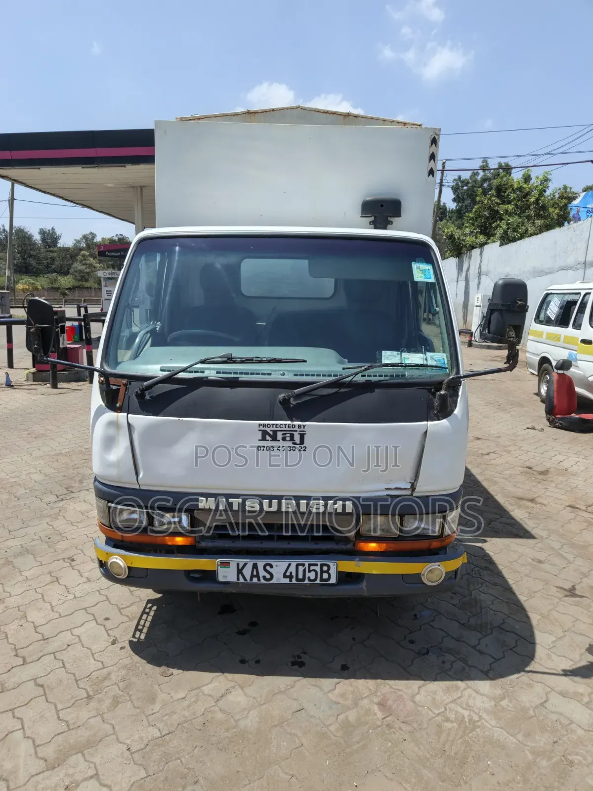 Mitsubishi Canter 2003 White