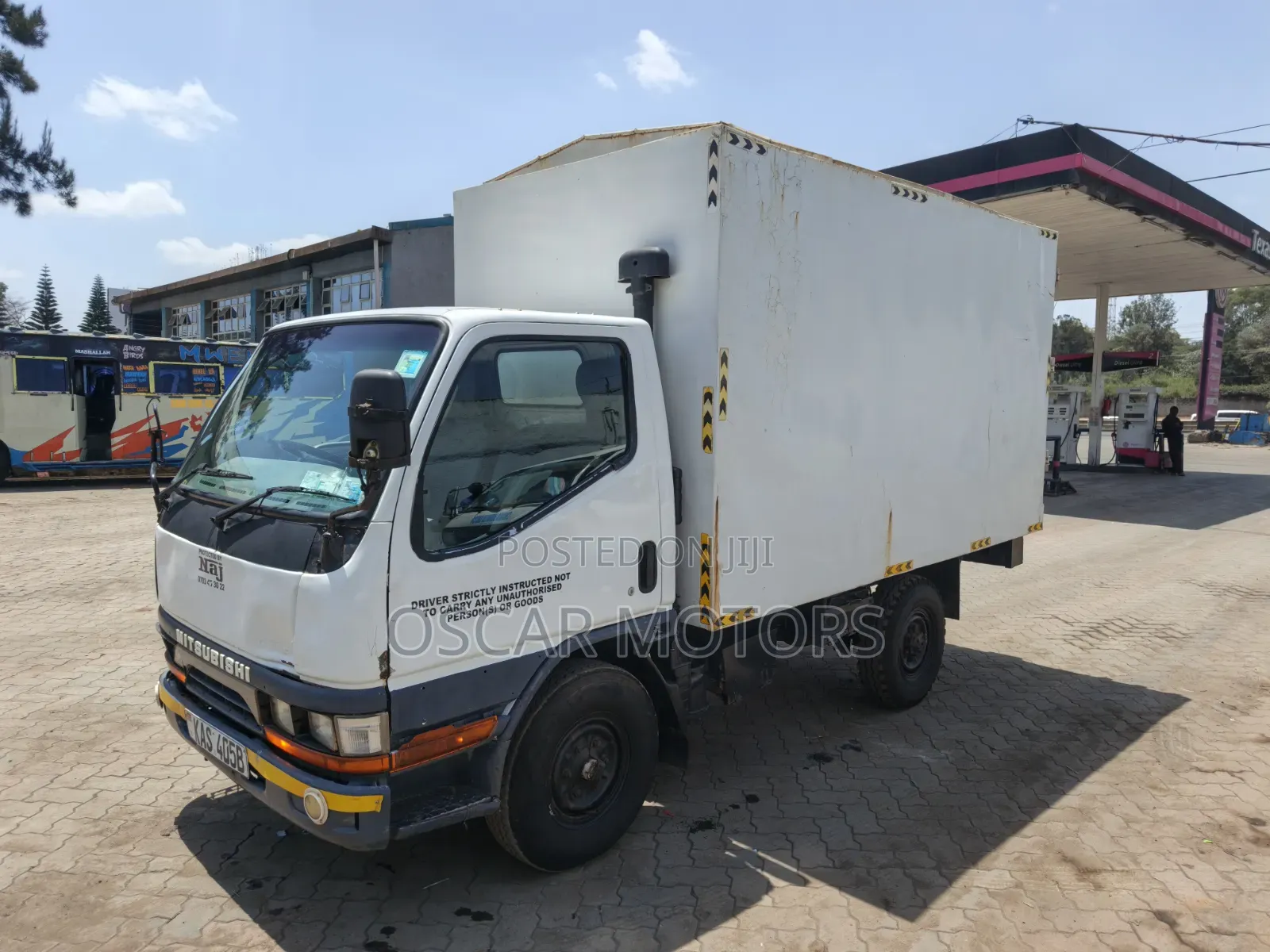 Mitsubishi Canter 2003 White