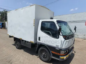 Mitsubishi Canter 2003 White