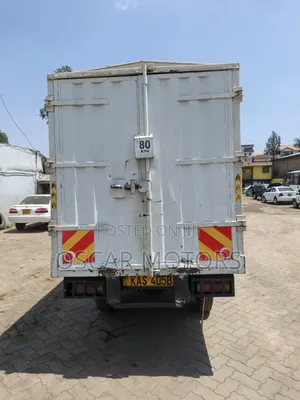 Mitsubishi Canter 2003 White