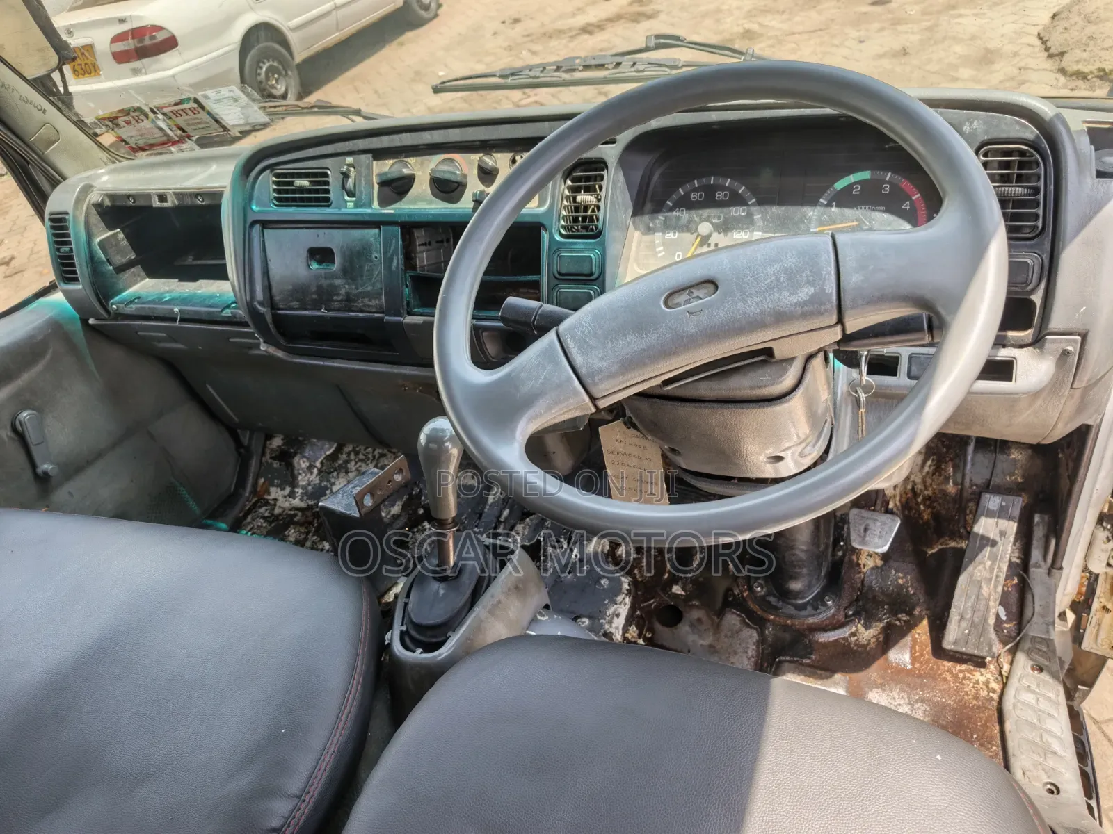 Mitsubishi Canter 2003 White