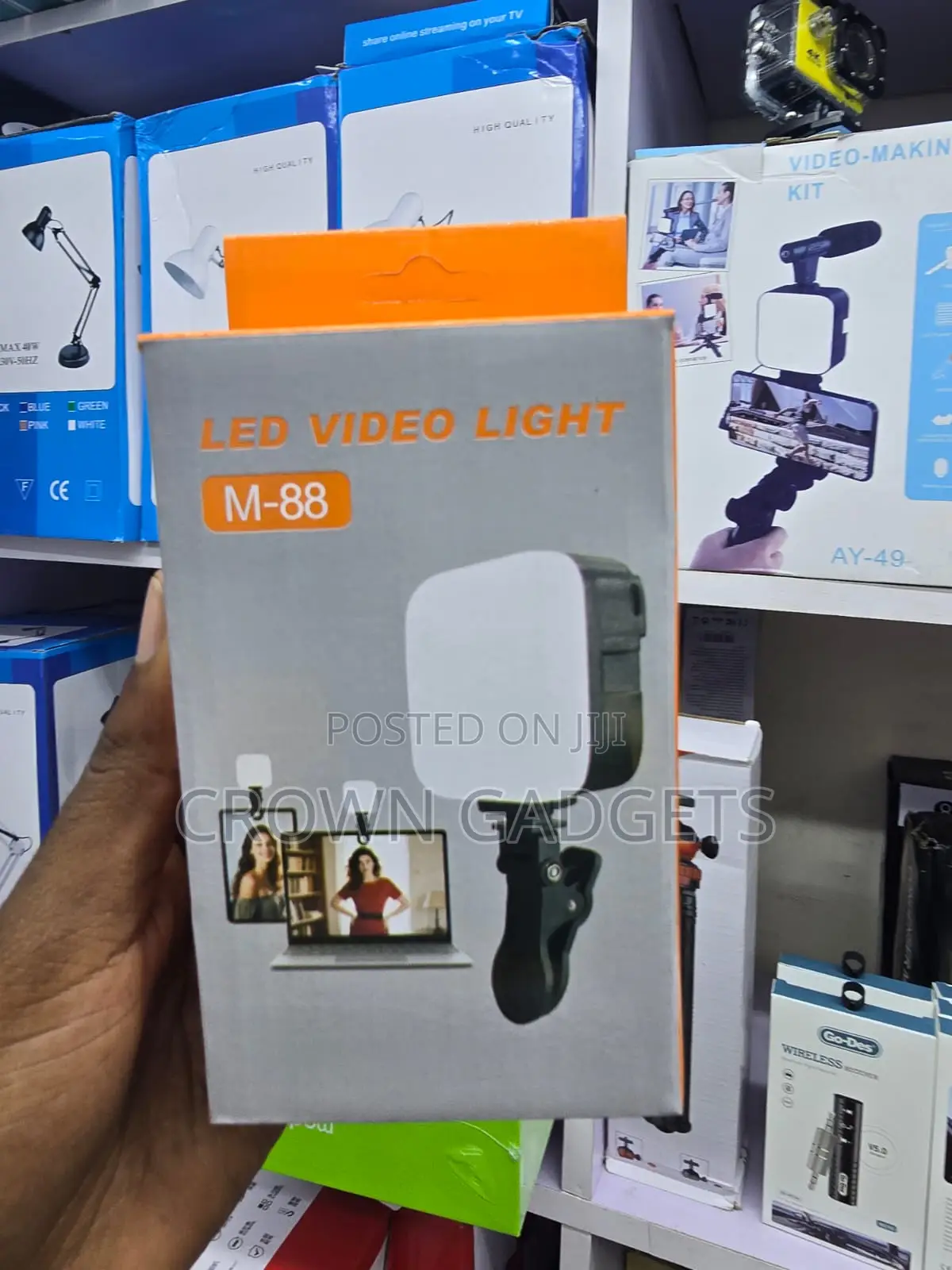 M-88 Portable LED Fill Light With Clip for Vlogging Photos