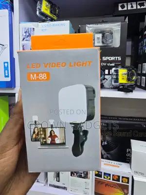 M-88 Portable LED Fill Light With Clip for Vlogging Photos