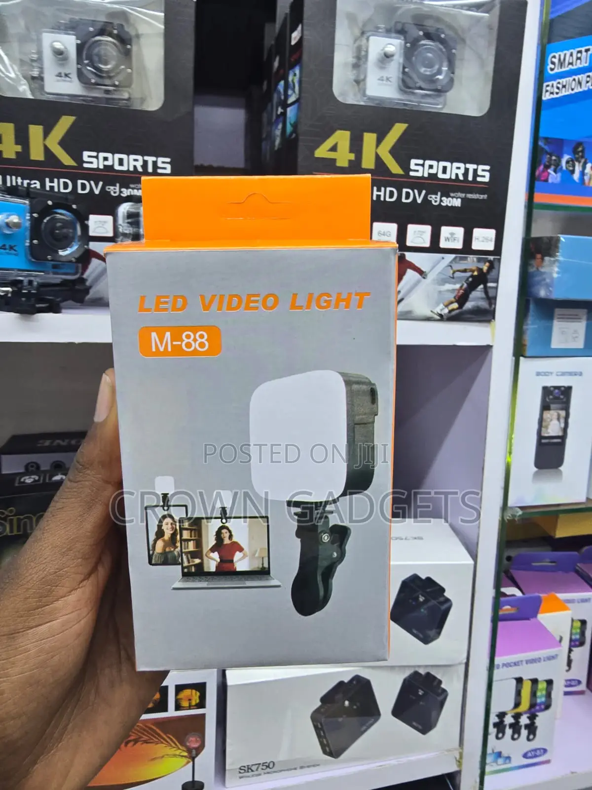 M-88 Portable LED Fill Light With Clip for Vlogging Photos