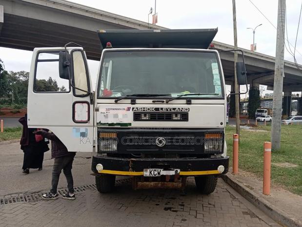 Ashok Leyland 2518 2019 White