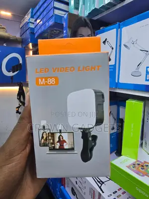 M-88 Mini LED Video Light With Clip-on Mount for Smartphones