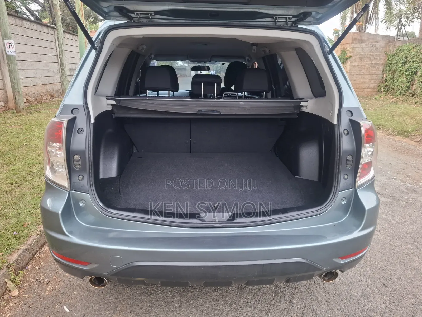 Subaru Forester 2010 Gray