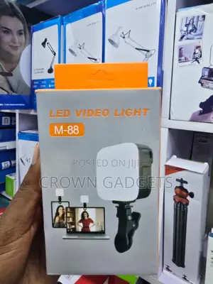 M-88 LED Phone Light Adjustable Brightness Color Temperature