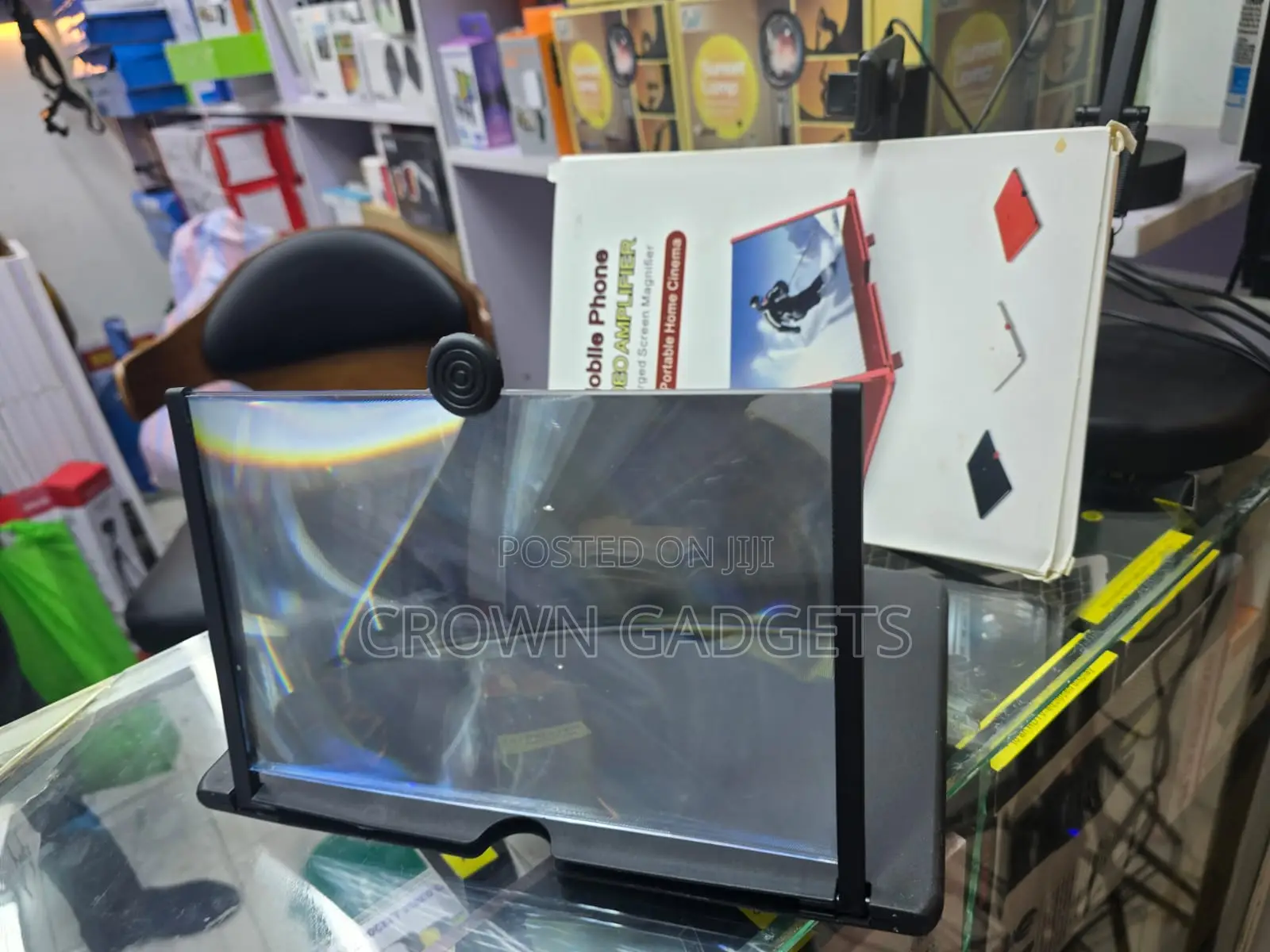 Foldable Smartphone Screen Magnifier for Movies Videos
