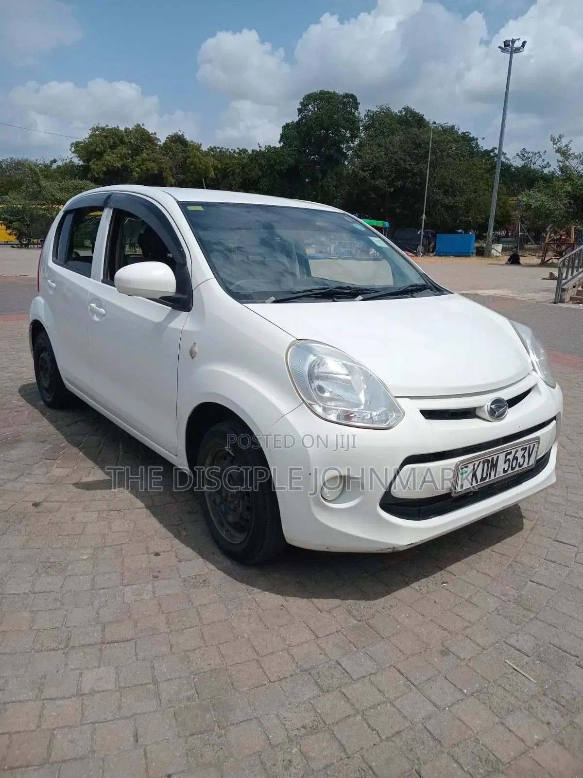 Daihatsu Boon 2016 White