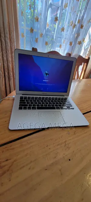 Laptop Apple MacBook Air 2015 8GB Intel Core i5 SSD 256GB
