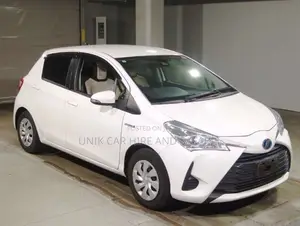 Toyota Vitz 1.5 FWD Hybrid 5dr 2019 White