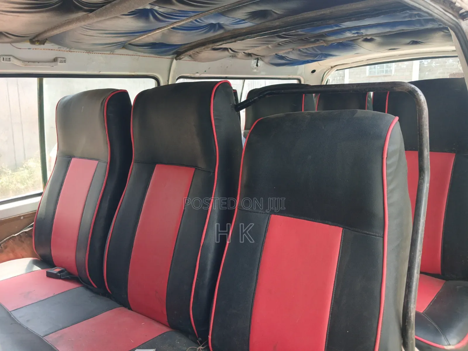 Toyota HiAce 2000 White