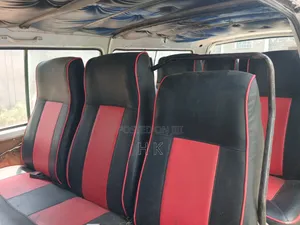 Toyota HiAce 2000 White