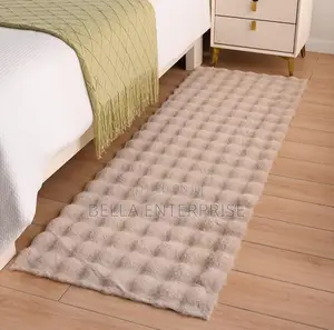 Burbbles Textured Bedside matSoft Rabbit Fur finishNon Grip60×180