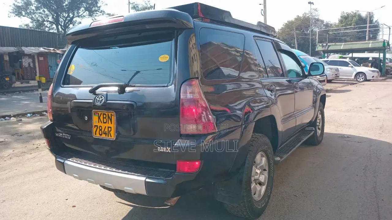 Toyota Hilux Surf 2004 Black