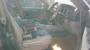 Toyota Hilux Surf 2004 Black