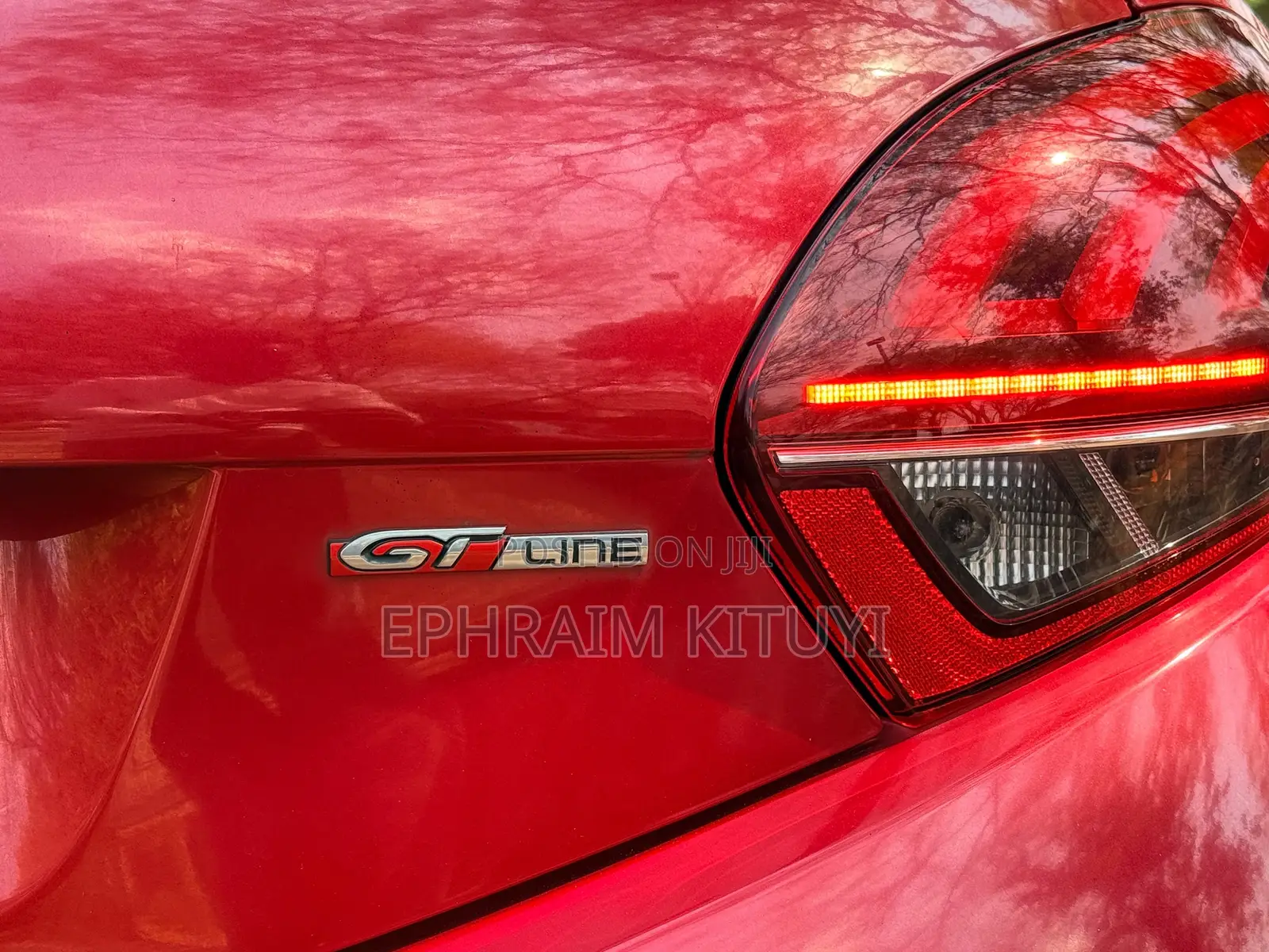 Peugeot 208 2019 Red