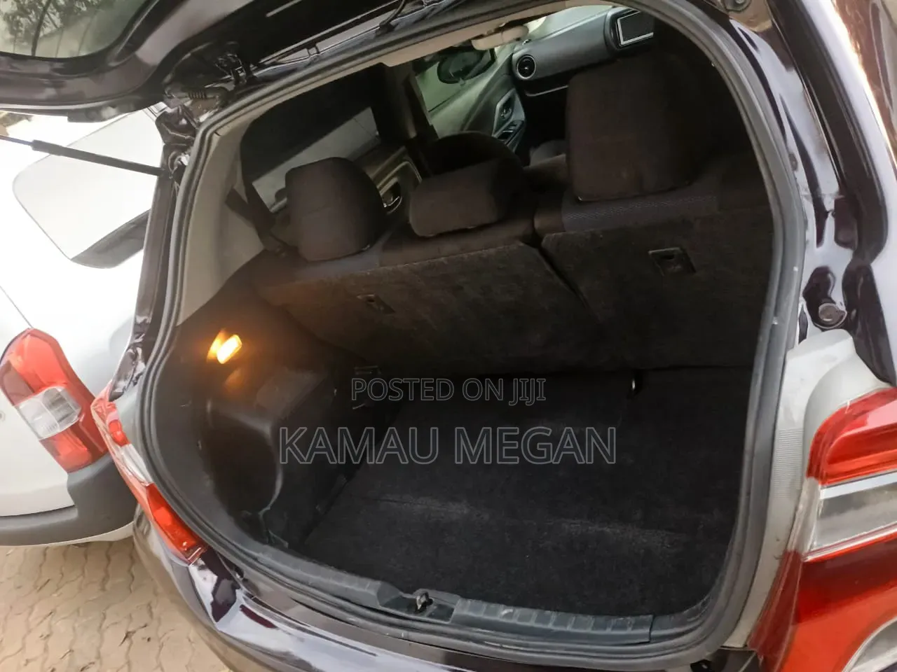 Toyota Vitz 2016 Burgundy