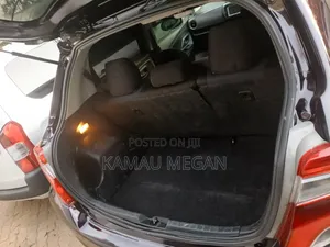 Toyota Vitz 2016 Burgundy