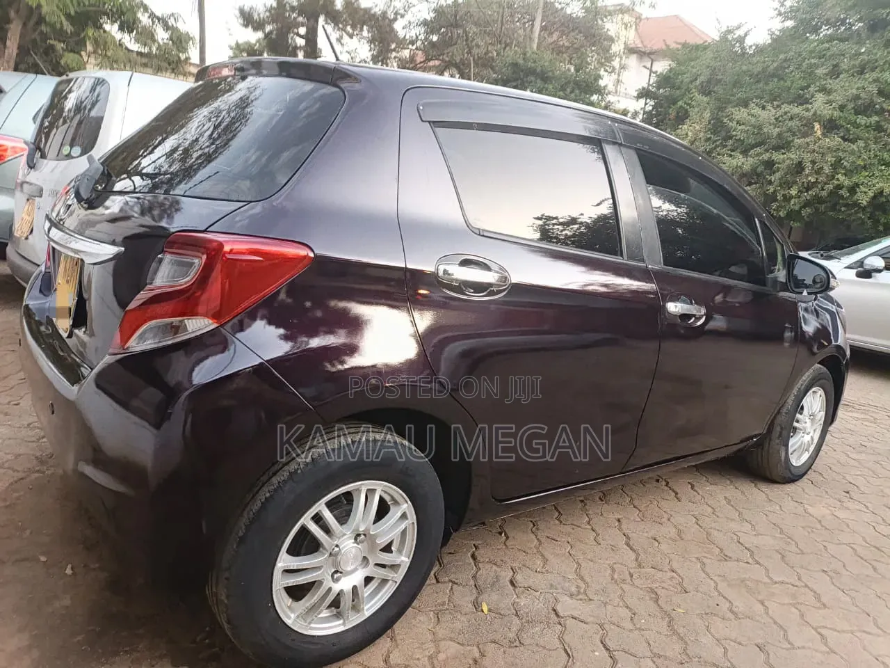 Toyota Vitz 2016 Burgundy