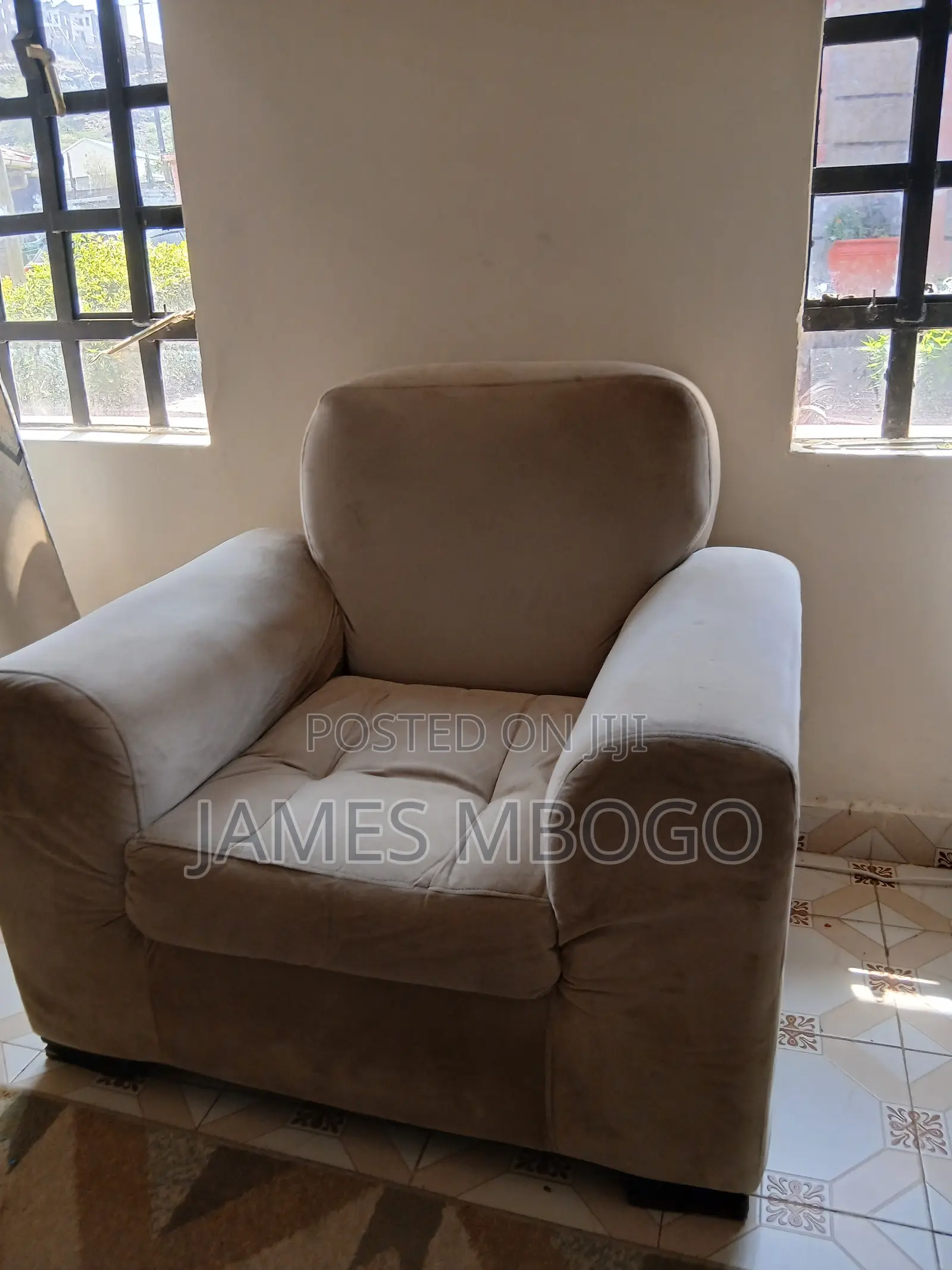 Living Room Seats